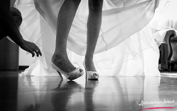 Fotografo matrimonio Busto Arsizio - Preparativi sposa scarpe