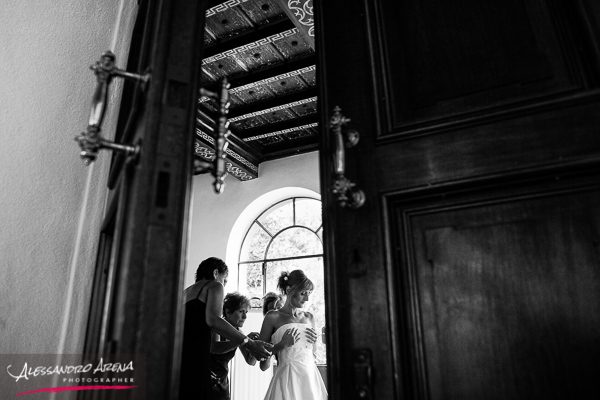 Sposa indossa l'abito