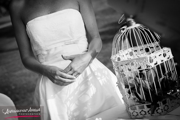 Villa Caproni matrimonio all'aperto - Dettaglio sposa