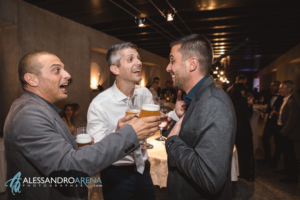 Matrimonio ricevimento ristorante Castelgrande Bellinzona - Brindisi durante lo standing dinner