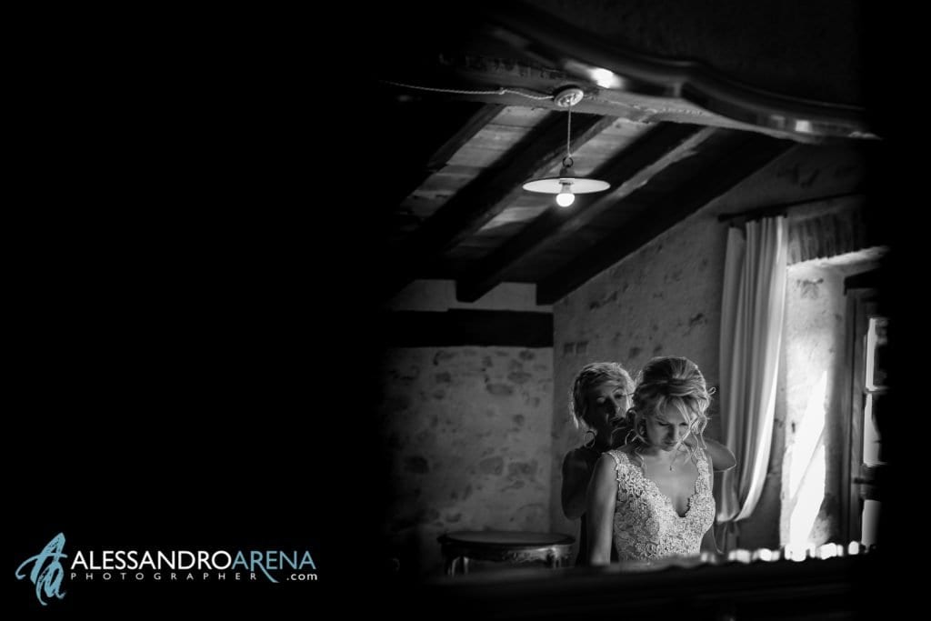 La sposa indossa la collana