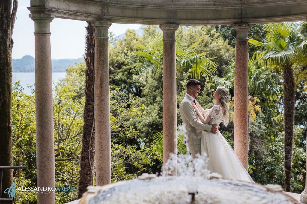 Sposi al Parco Scherrer di Morcote -matrimonio civile in Ticino